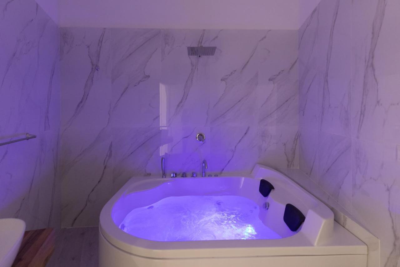 My Brilliant Home With Jacuzzi 2 Steps From St Toledo Naples Exterior photo