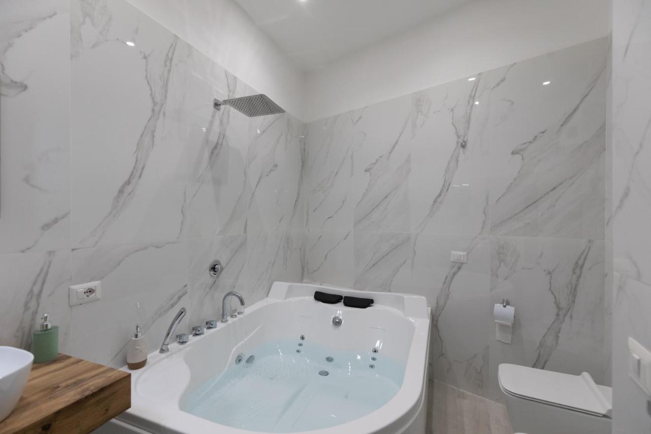 My Brilliant Home With Jacuzzi 2 Steps From St Toledo Naples Exterior photo